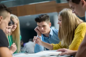 Por que todo aluno precisa de uma carteirinha de estudante
